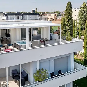 Luxury La Finestra Sul Apartment
